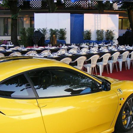 Drake Hotel Маранело Екстериор снимка