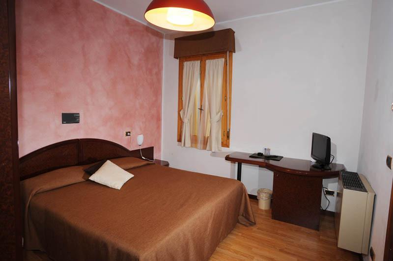 Drake Hotel Маранело Стая снимка