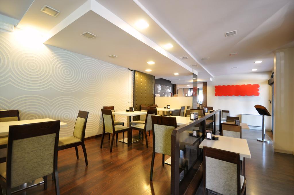 Drake Hotel Маранело Екстериор снимка