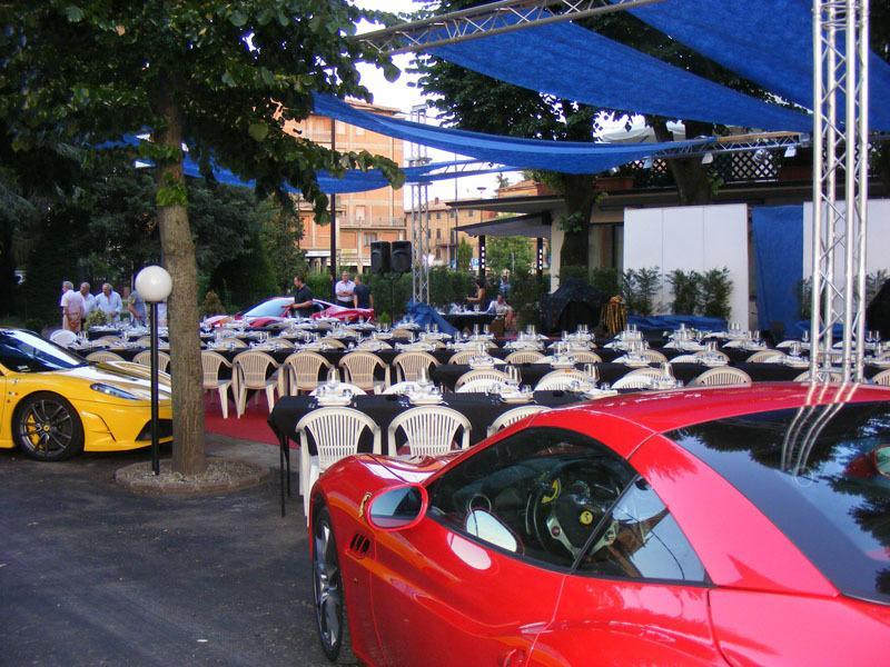 Drake Hotel Маранело Екстериор снимка